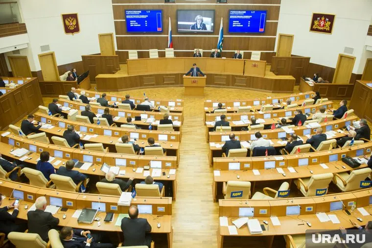 Именитых депутатов Заксобрания подвела самонадеянность - они уйдут