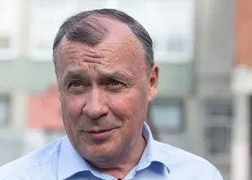 Мэр Екатеринбурга отреагировал на скандал с увольнением учителей на Уралмаше