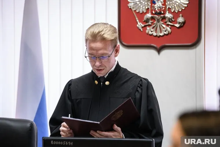 Судья отправил обвиняемого под арест