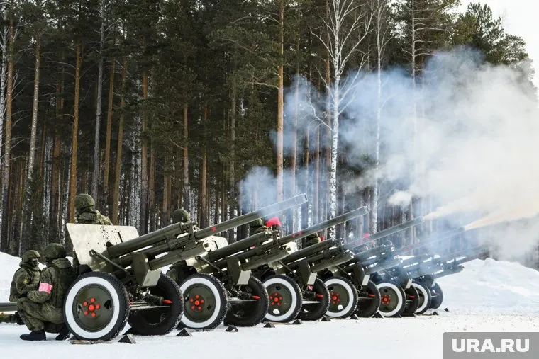 Артиллеристы успешно выполнили поставленные цели, сообщили в Минобороны РФ