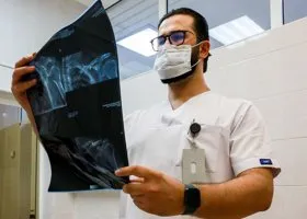 Челябинские врачи помогли ребенку из ДНР с аномальным развитием кисти