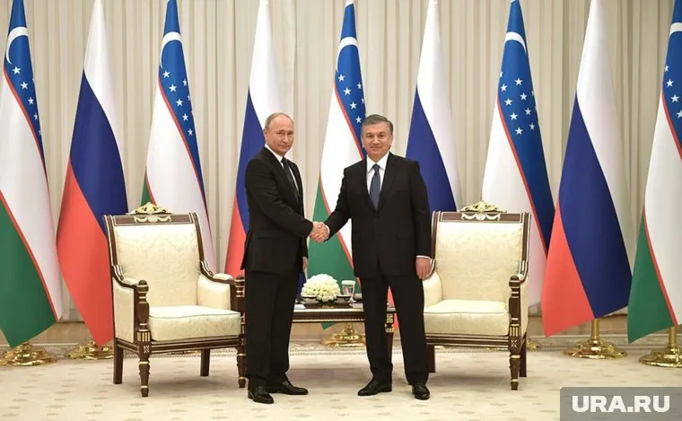 Путин посетил Узбекистан по приглашению Мирзиеева