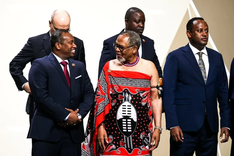 Президент России Владимир Путин на совместном фотографировании лидеров саммита "Россия-Африка". Санкт-Петербург