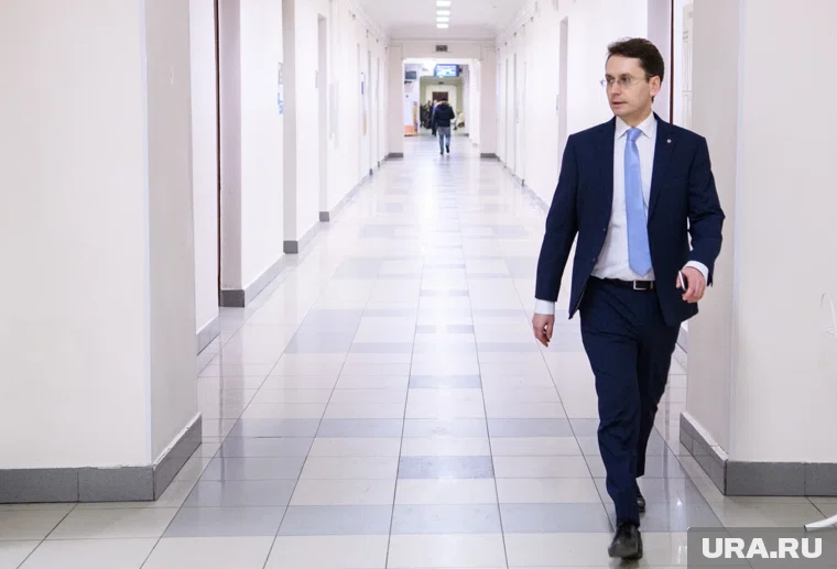 Алексей Фаюстов с 2021 года является завкафедрой телевидения и новых медиа УрФУ