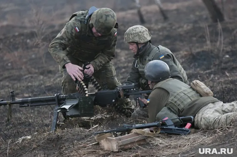 Украина стягивает лучших бойцов на запад страны, сказал Геннадий Алехин