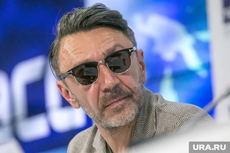 Сергей Шнуров может прилететь в Хабаровск