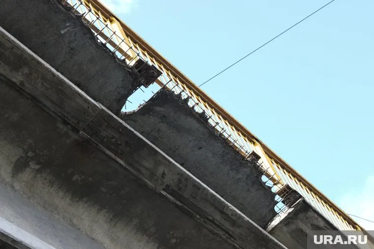 Из-за аварийного моста временно закрыли движение к Тюмени (архивное фото)