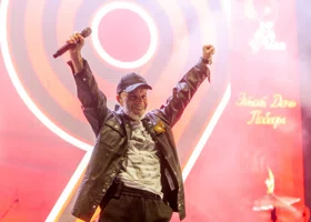 Олегу Газманову запретили делать сальто и шпагат