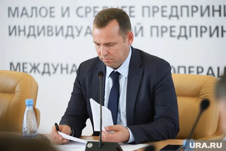 Вадим Шумков намного опередил соперников по выборам