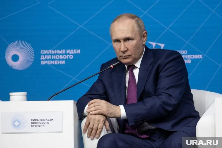 Евросоюз выказывает беспокойство после заявления Владимира Путина об использовании всей защиты