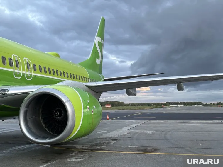 Сбои расписания рейсов 5 и 6 июля в аэропортах России нанесли ущерб на миллиарды рублей, говорят СМИ