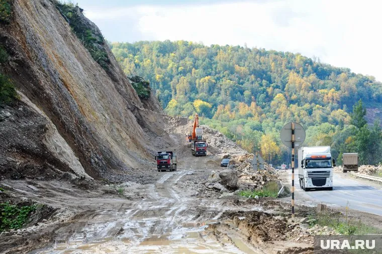 Движение по трассе будет приостановлено на время буровзрывных работ