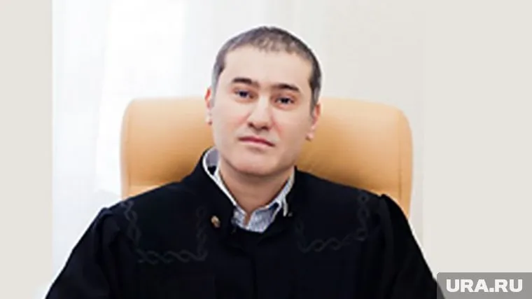 Судья-матерщинник уволился после того, как стал звездой интернета