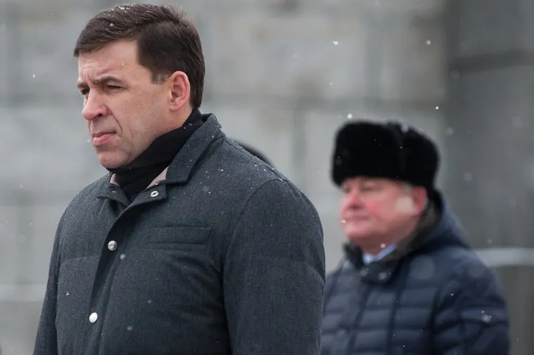 Вручение свердловским полицейским ключей от новых автомобилей. Екатеринбург