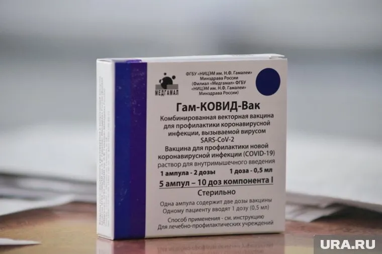 Вакцина «Спутник V» эффективна против всех вариантов коронавируса, подчеркнул Александр Гинцбург