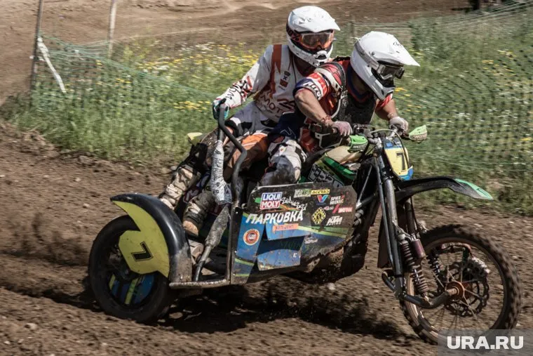 Кобуз и Пупышев стали чемпионами по мотокроссу во второй раз в 2024 году