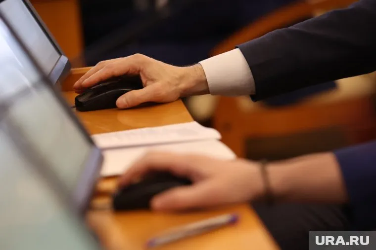 Предложение о возврате незаконной премии мэра Шадринска было отклонено большинством голосов