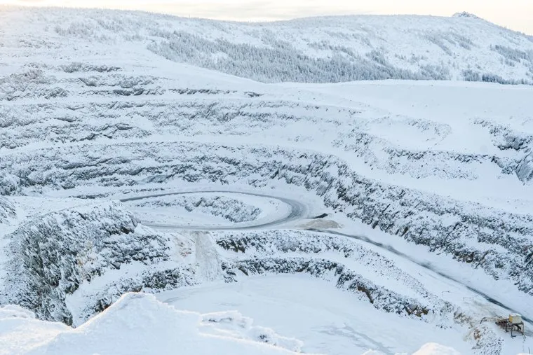 Объекты комбината "Святогор" в районе Шемурского хребта. Свердловская область