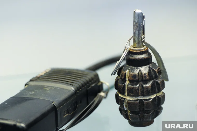 Жители Сургута нашли гранату во дворе на улице Киртбая