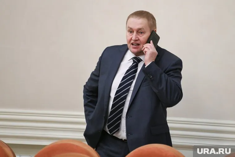 Поскольку депутат Альшевских находится в РФ, то приговор заочный
