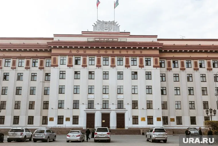 Коронавирус внес свои корректировки в предвыборную гонку