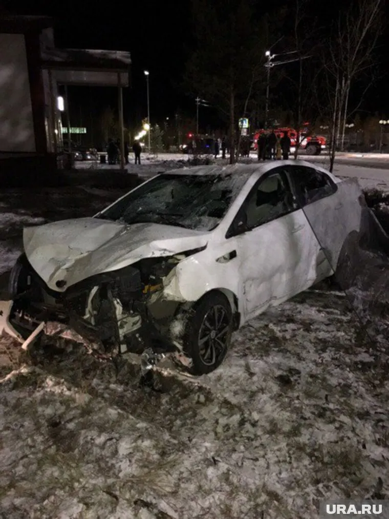 После ДТП водитель бросил машину и сбежал