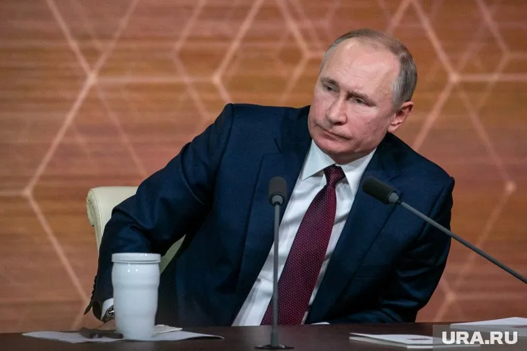 Путин пошутил во время втречи с главой ФТС