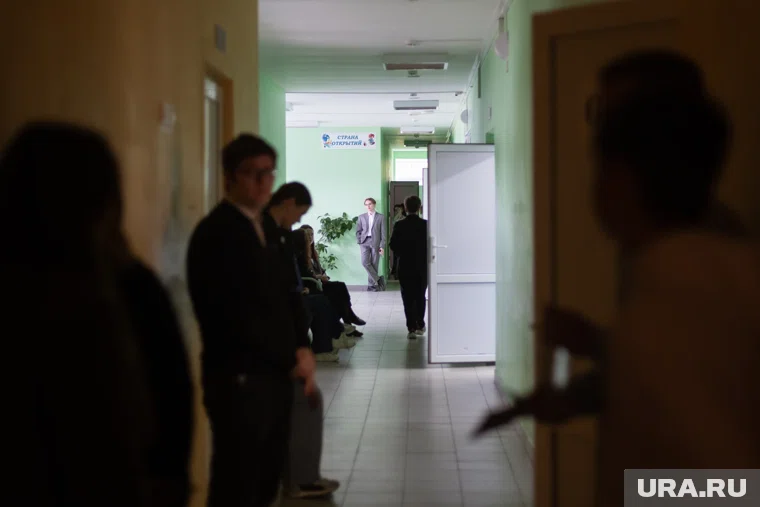 Школы не могут самостоятельно отменять средневзвешенную систему оценок 