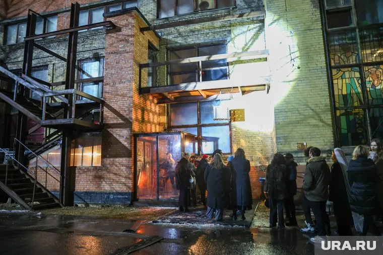 Mutabor закрыт в связи с нарушениями в ходе продажи алкоголя, пишет Shot