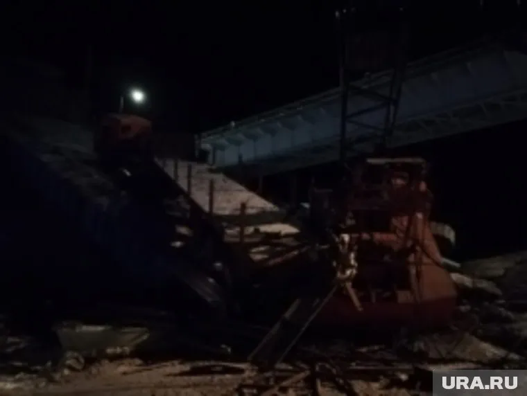 Окончательно демонтировать мост должны были к концу года