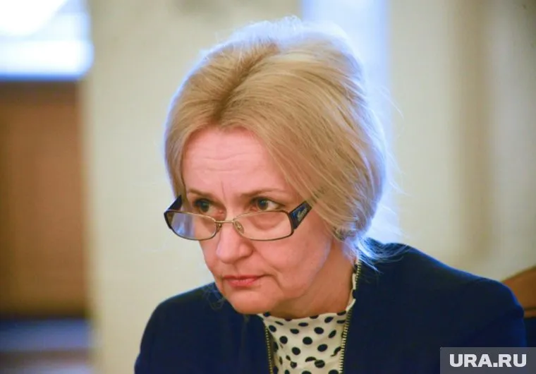 Во Львове неизвестный выстрелил Фарион (на фото) в висок, сообщила Олиярник