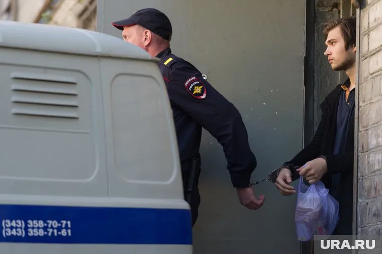 Руслан жалуется, что из-за "прогулки по храму" стал "беднее церковных мышей"