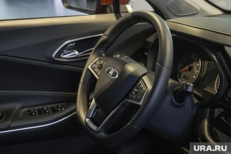 В РФ смягчили требования по программе "Семейный автомобиль"