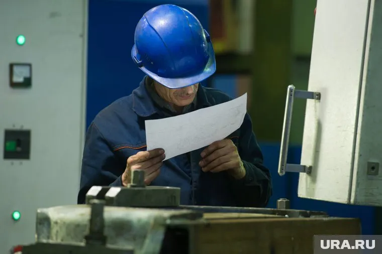 Рабочие «АМЗ» жаловались на невыплату зарплат