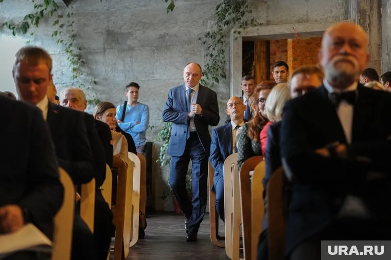 Публичное обвинение Бориса Дубровского не навредит ему, считают политологи