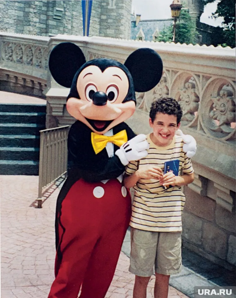 В Екатеринбурге покажут историю мальчика, родители которого общались с ним через мультфильмы Диснея