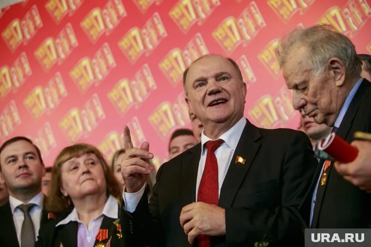 Потушив один «пожар» в рядах партии, Зюганов сразу получил новый