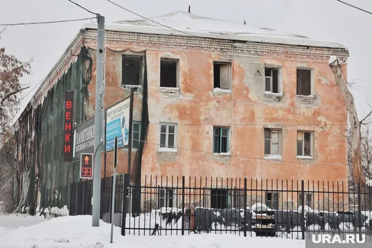 Мэрия Кургана проиграла суд жительнице аварийного общежития