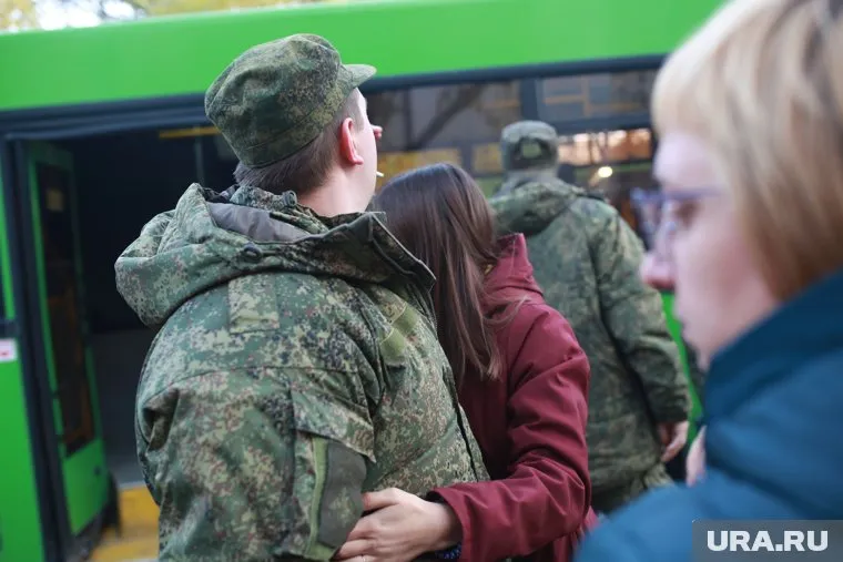 Безработные жены солдат получат повышенное пособие