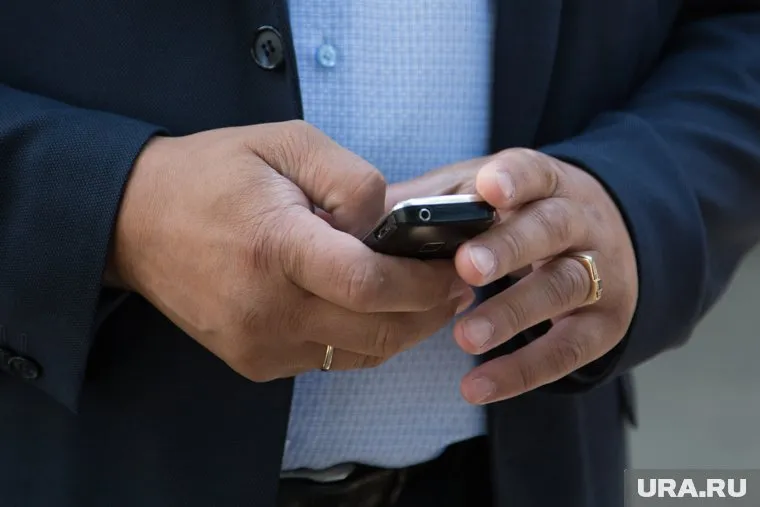 Курганский суд разрешил прослушивать телефоны всех людей по имени Роман