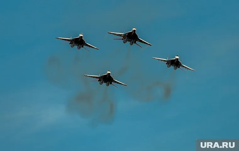 Турецкие военные атакуют любые самолеты, которые летят со стороны позиций сирийской армии, считает Дмитрий Литовкин