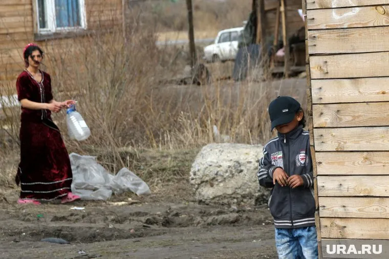 Жители микрорайона Затобольный опасаются за сохранность домов, так как дачники из соседнего садоводства не всегда соблюдают меры противопожарной безопасности