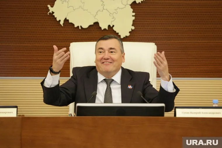 Спикер парламента Прикамья улучшает свое настроение при помощи «красного или белого»