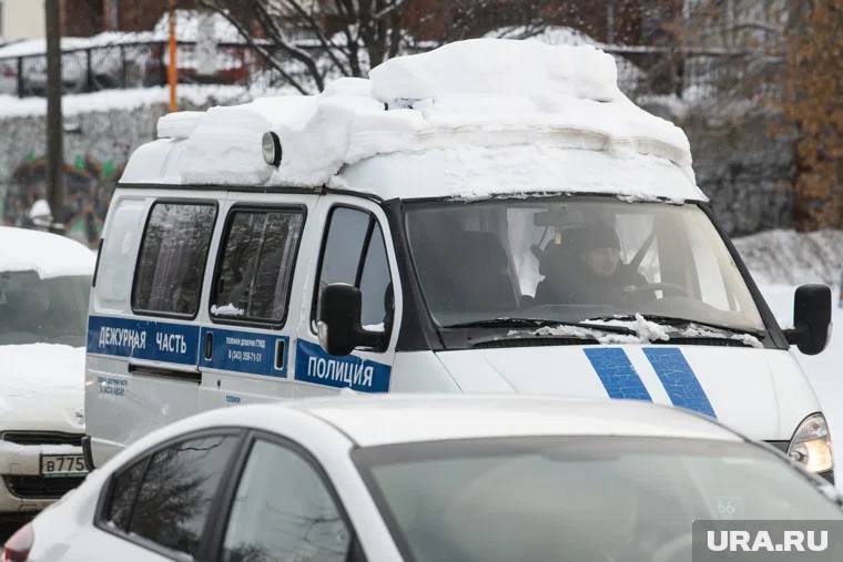 Силовики задержали буйного мужчину в его частном доме