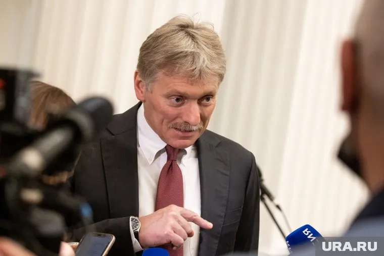 Действия украинских властей лишь подтверждают правильность решений со стороны России, отметил Дмитрий Песков