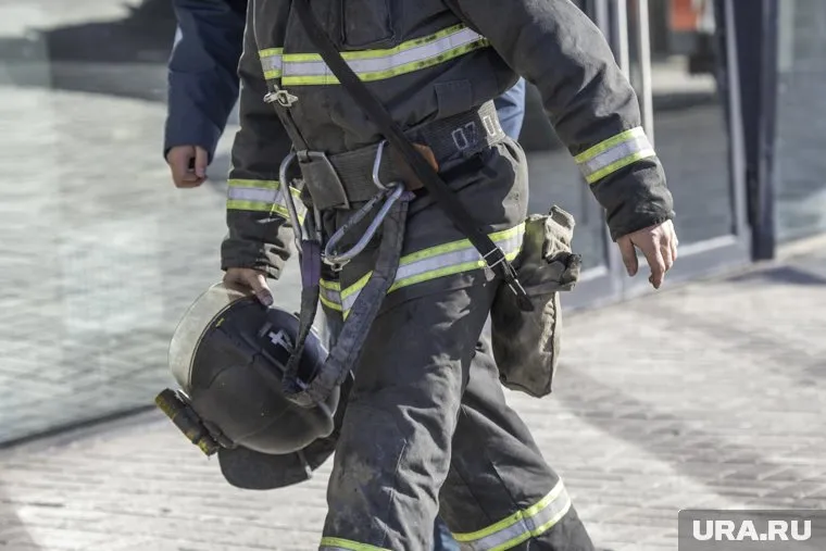 На месте работают несколько бригад спасателей