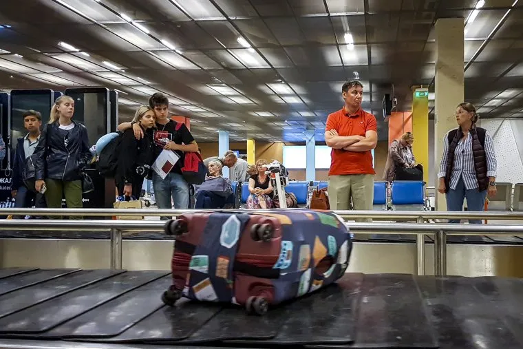 Перелет Кольцово-Шереметьево, терминал "Б". Москва