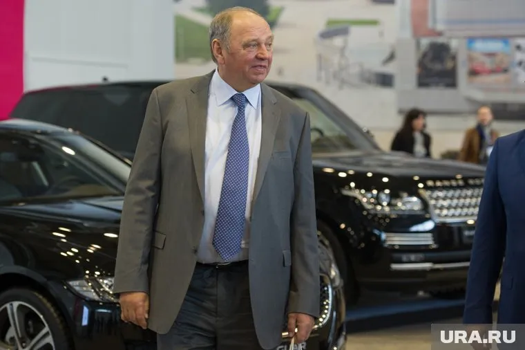 Уральская элита приехала поздравить с днем рождения Александра Федорова