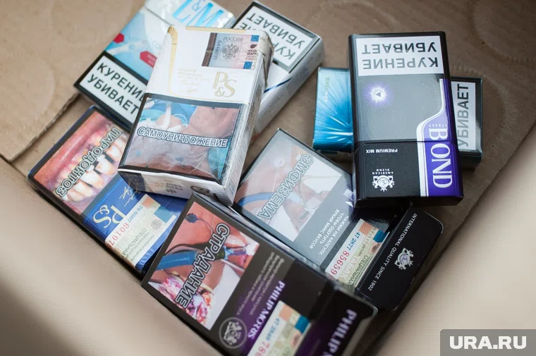 Обвиняемые хранили порядка пяти миллионов пачек сигарет различных товарных знаков