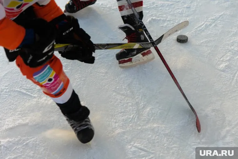 Звезды мирового хоккея сыграли вничью с дворовой командой в Красногорске